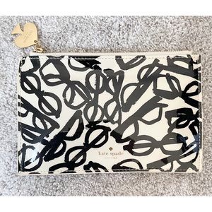 Kate Spade New York Black/White Pencil Pouch Kit